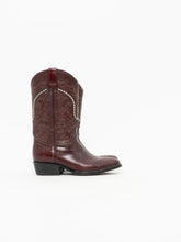 Load image into Gallery viewer, Vintage x Made in Mexico x EL JINETE Burgundy Embroidered Shiny Cowboy Boots (8-8.5)