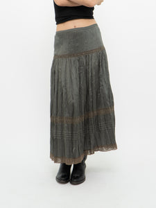 Vintage x Sage Green Bohemian Midi Skirt (M, L)