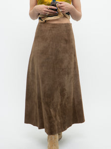 Vintage x Brown Suede Midi Skirt (S, M)