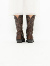 Load image into Gallery viewer, Vintage x Made in Canada x Brown Leather Cowboy Boots (8.5W)