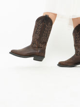 Load image into Gallery viewer, Vintage x Made in Canada x Brown Leather Cowboy Boots (8.5W)