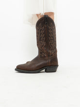 Load image into Gallery viewer, Vintage x Made in Canada x Brown Leather Cowboy Boots (8.5W)