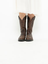 Load image into Gallery viewer, Vintage x Made in Canada x Brown Leather Cowboy Boots (8.5W)