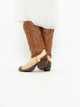 Load image into Gallery viewer, Vintage x Made in Calgary x ALBERTA BOOTS Cream &amp; Camel Leather Cowboy Boots (9)