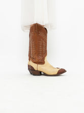 Load image into Gallery viewer, Vintage x Made in Calgary x ALBERTA BOOTS Cream &amp; Camel Leather Cowboy Boots (9)