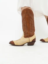 Load image into Gallery viewer, Vintage x Made in Calgary x ALBERTA BOOTS Cream &amp; Camel Leather Cowboy Boots (9)