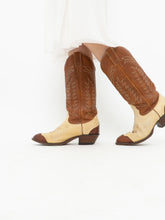 Load image into Gallery viewer, Vintage x Made in Calgary x ALBERTA BOOTS Cream &amp; Camel Leather Cowboy Boots (9)