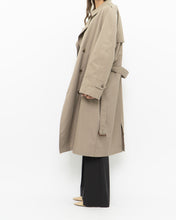 Load image into Gallery viewer, Vintage x HART SCHAFFNER &amp; MARX 80s Beige Wool Trench (XS-M)