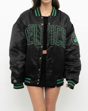 Load image into Gallery viewer, Vintage x MAJESTIC x CELTICS Black Satin Bomber Jacket (S-XL)