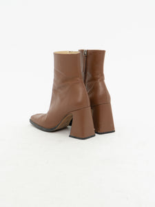 ANA PALMA SPAIN x Tan Leather Boots (7, 7.5)