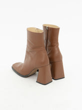 Load image into Gallery viewer, ANA PALMA SPAIN x Tan Leather Boots (7, 7.5)