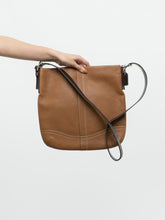 Load image into Gallery viewer, COACH x Tan Pebble Leather Crossbody Purse