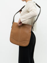 Load image into Gallery viewer, COACH x Tan Pebble Leather Crossbody Purse