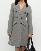 Load image into Gallery viewer, Vintage x Made in Canada x Black &amp; White Houndstooth Blazer (M, L)