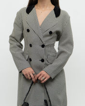 Load image into Gallery viewer, Vintage x Made in Canada x Black &amp; White Houndstooth Blazer (M, L)