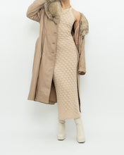 Load image into Gallery viewer, ALICE &amp; OLIVIA x Deadstock Beige Knit Floor Length Dress (M, L)