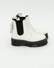 Load image into Gallery viewer, DOC MARTENS x Deadstock White Platform Boots (7.5, 8)