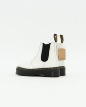 Load image into Gallery viewer, DOC MARTENS x Deadstock White Platform Boots (7.5, 8)