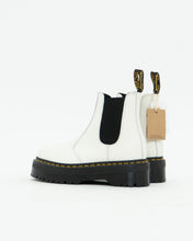 Load image into Gallery viewer, DOC MARTENS x Deadstock White Platform Boots (7.5, 8)