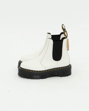 Load image into Gallery viewer, DOC MARTENS x Deadstock White Platform Boots (7.5, 8)