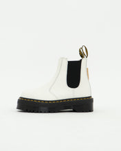 Load image into Gallery viewer, DOC MARTENS x Deadstock White Platform Boots (7.5, 8)