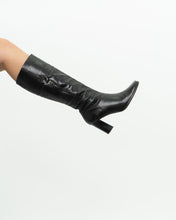 Load image into Gallery viewer, Vintage x DAVOS GUMMA Black Leather Insulated Heeled Boots (7-8)