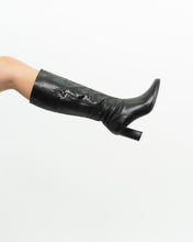 Load image into Gallery viewer, Vintage x DAVOS GUMMA Black Leather Insulated Heeled Boots (7-8)