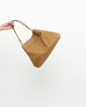 Load image into Gallery viewer, COACH x Tan Pebble Leather Lexi Purse