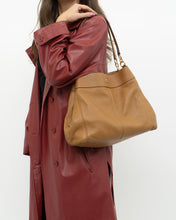 Load image into Gallery viewer, COACH x Tan Pebble Leather Lexi Purse