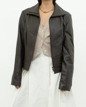 Load image into Gallery viewer, Vintage x BEBE Brown Leather Jacket (XS-L)