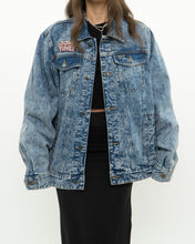 Load image into Gallery viewer, LOONEY TUNES x MEMBERS ONLY Acid Wash Denim Jacket (S-XL)