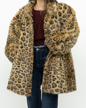 Load image into Gallery viewer, Vintage x TISSAVEL FRANCE Faux Fur Cheetah Jacket (XS-L)