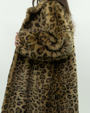 Load image into Gallery viewer, Vintage x TISSAVEL FRANCE Faux Fur Cheetah Jacket (XS-L)