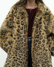 Load image into Gallery viewer, Vintage x TISSAVEL FRANCE Faux Fur Cheetah Jacket (XS-L)