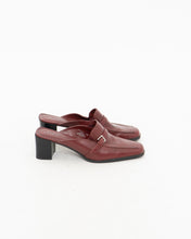 Load image into Gallery viewer, Vintage x JESSICA Burgundy Leather Loafers (9, 9.5)