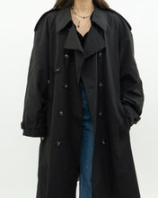 Load image into Gallery viewer, Vintage x Made in Canada x LONDON FOG Black Classic Trench (M-XL)