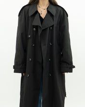 Load image into Gallery viewer, Vintage x Made in Canada x LONDON FOG Black Classic Trench (M-XL)