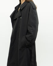 Load image into Gallery viewer, Vintage x Made in Canada x LONDON FOG Black Classic Trench (M-XL)