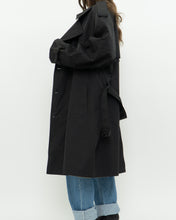 Load image into Gallery viewer, Vintage x Made in Canada x LONDON FOG Black Classic Trench (M-XL)