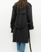 Load image into Gallery viewer, Vintage x Made in Canada x LONDON FOG Black Classic Trench (M-XL)