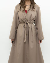 Load image into Gallery viewer, Vintage x Made in Japan x EATON Beige Trench (XS-M)