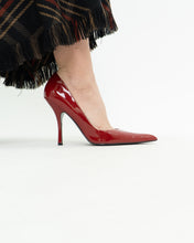 Load image into Gallery viewer, Vintage x Deadstock x Red Patent Leather Stilettos (7, 7.5)