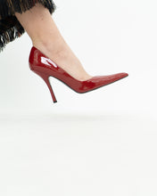 Load image into Gallery viewer, Vintage x Deadstock x Red Patent Leather Stilettos (7, 7.5)