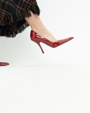 Load image into Gallery viewer, Vintage x Deadstock x Red Patent Leather Stilettos (7, 7.5)