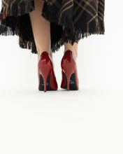 Load image into Gallery viewer, Vintage x Deadstock x Red Patent Leather Stilettos (7, 7.5)