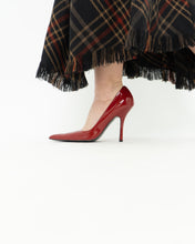 Load image into Gallery viewer, Vintage x Deadstock x Red Patent Leather Stilettos (7, 7.5)