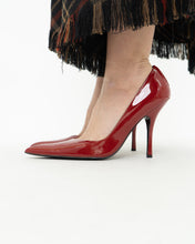 Load image into Gallery viewer, Vintage x Deadstock x Red Patent Leather Stilettos (7, 7.5)