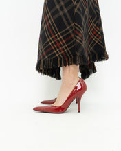 Load image into Gallery viewer, Vintage x Deadstock x Red Patent Leather Stilettos (7, 7.5)