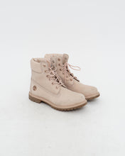 Load image into Gallery viewer, TIMBERLAND x Light Pink Boots (8.5W)