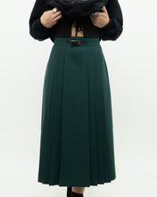 Load image into Gallery viewer, Vintage x Made in Canada x Forest Green Pleated Skirt (S, M)